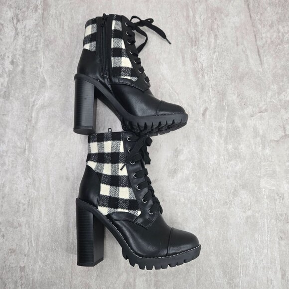 BCBG Lace Up High Heel Boots Plaid Black White Preppy Combat Hiker Boots Sz 5.5 - Picture 5 of 12